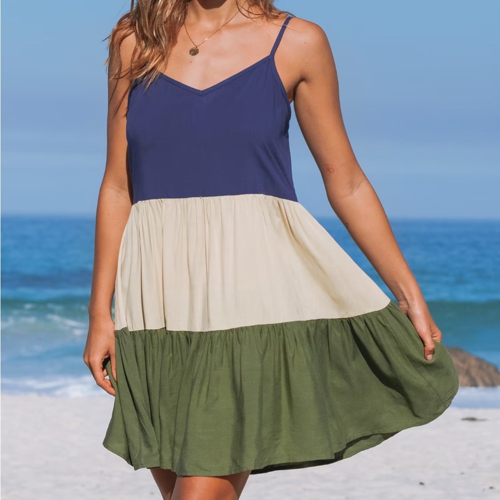 Cupshe color block midi dress In size small.